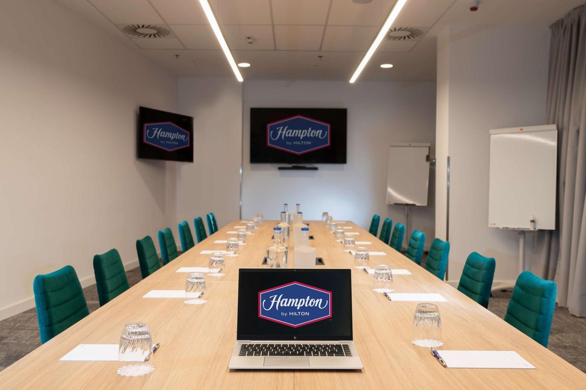 Hampton By Hilton Budapest City Centre Exterior foto
