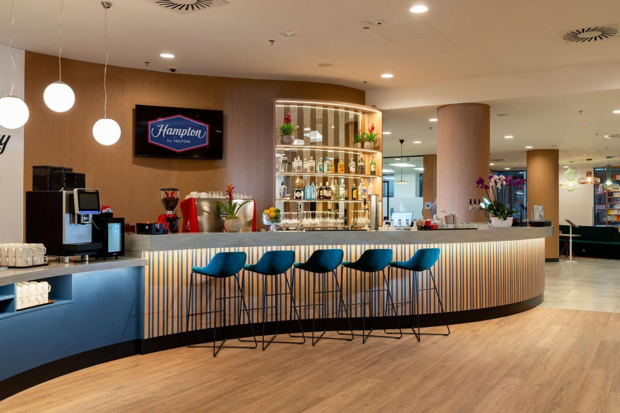 Hampton By Hilton Budapest City Centre Exterior foto